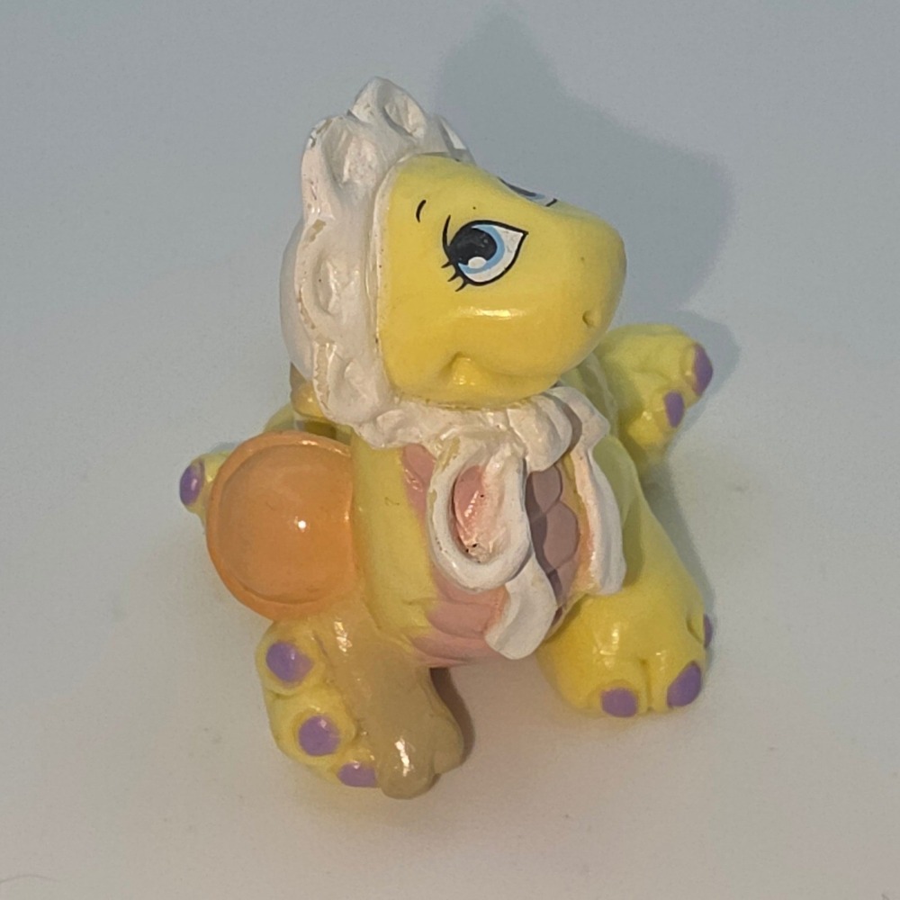 LGT Baby Dinosaur Figure Small Yellow  1992 PVC Figure Rare Vintage Toy Fair - Picture 4 of 8